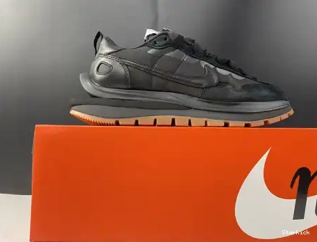 DD1875-001 Vaporwaffle Gum Sacai Nike Black 0602